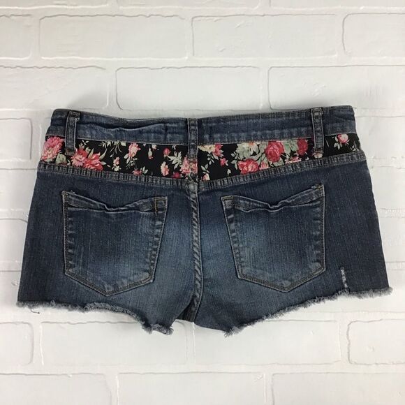FOREVER 21 embroidered jeans denim mini shorts jorts floral embroiderie low rise - Picture 2 of 8